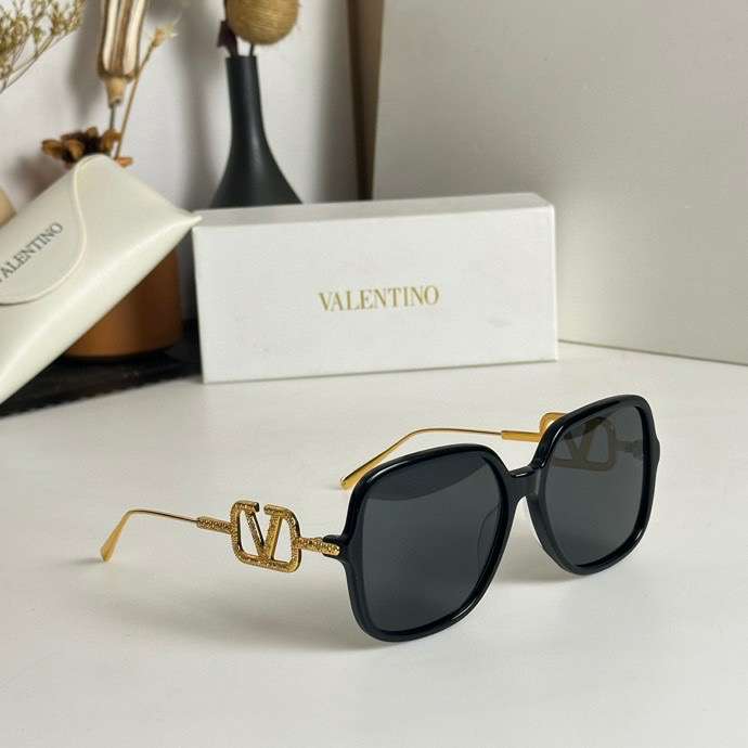 Picture of Valentino Sunglasses _SKUfw54027902fw